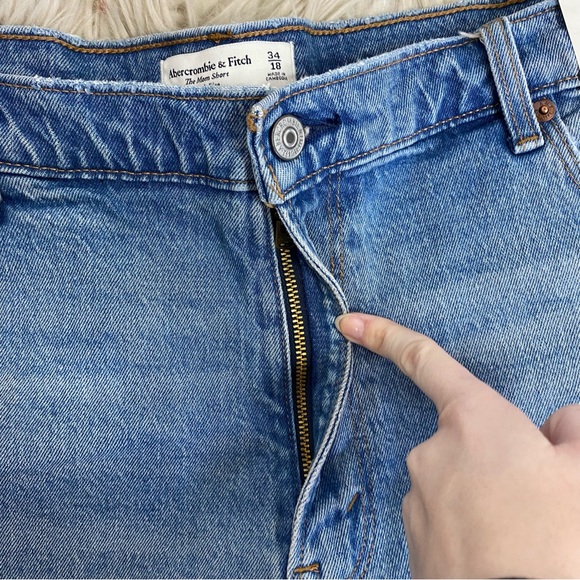 NWT Sold Out Abercrombie & Fitch Mom Short High Rise Cutoff Shorts - Picture 5 of 9